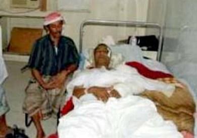 الشيخ سعيد العمقي في مستشفى ابن سينا بعد الحادث