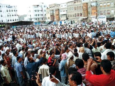 صورة من المهرجان الجماهيري بذكرى الاستقلال في ساحة فرزة الهاشمي أمس