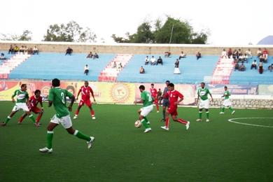 لقطة من مباراة أهلي صنعاء ورشيد تعز أمس