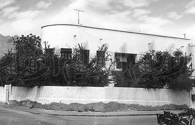 منزل أسرة باشراحيل ودار مؤسسة «الأيام » في منطقة الرزميت بعدن (الصورة التقطت في ستينيات القرن الماضي)