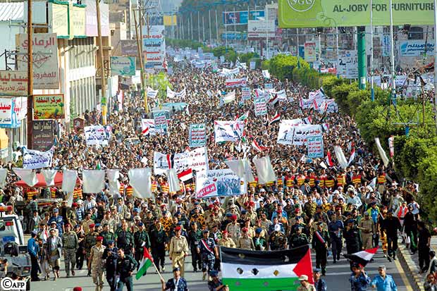حشود جماهيرية مؤيدة لمطالب الحوثي
