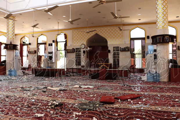 آثار الأضرار التي طالت مسجد زايد بحي عبد العزيز