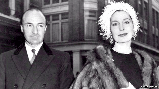بروفومو وزوجته فاليري هوبسون