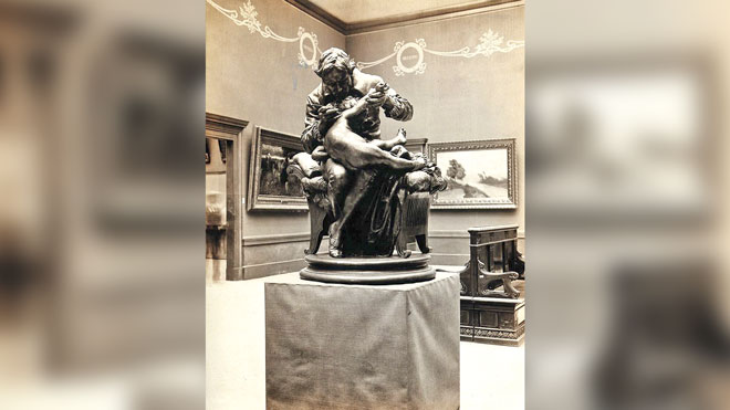 تمثال لادواردر جنر أثناء تطعيمه لأبنه ضد الجدري للنحات الايطالي - جوليو مونتيفيردي ، روما - 1873