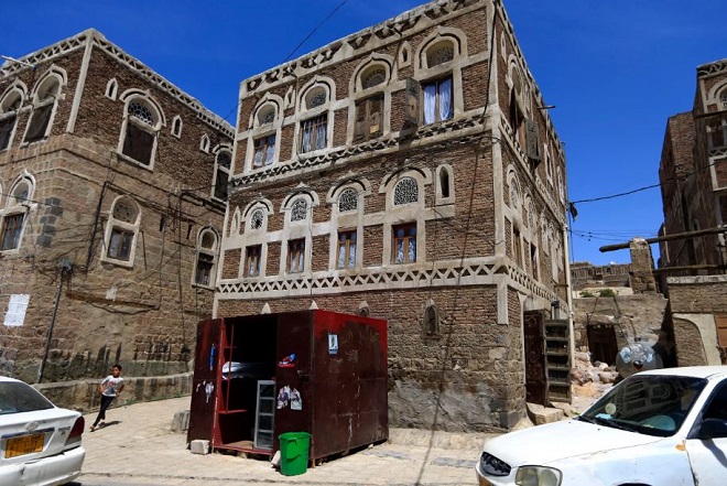 محال تجارية صغيرة في صنعاء(أرشيفية)