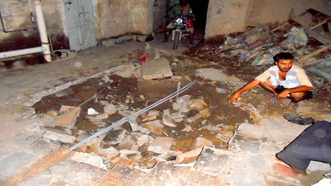 انهيار أرضية يهدد منازل مواطنين بالسقوط في لحج