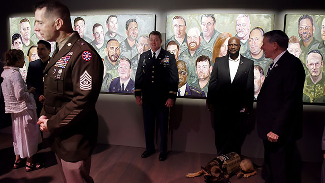قدامى المحاربين العسكريين الأمريكيين في مرحلة ما بعد الحادي عشر من سبتمبر ، الذين ألهموا الرئيس الأمريكي السابق جورج دبليو بوش لالتقاط قصصهم في الرسم
