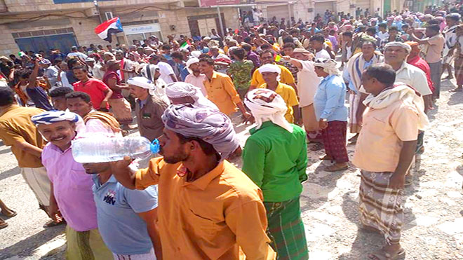 مسيرة جماهيرية تبارك الحسم العسكري في سقطرى 