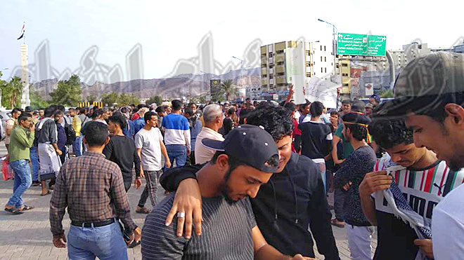 حشد احتجاجي لأبناء عدن تنديدا بتدهور الخدمات
