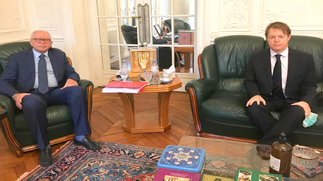 سفير اليمن بفرنسا يقدم ملفا بانتهاكات الحوثي للمفوضية السامية