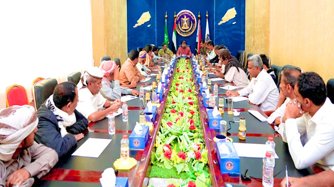 صورة خلال اللقاء ممثلي محافظة شبوة بالجمعية الوطنية وأعضاء القيادة المحلية للمجلس الانتقالي