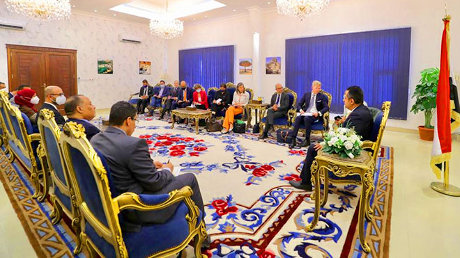 رئيس الحكومة للأوروبيين: لا سلام مع الحوثيين دون ضغط حقيقي على إيران