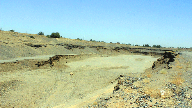 أعمال محفر إنشاء في وادي صغير بالحسيني