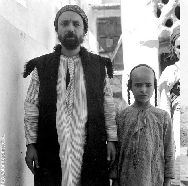 يهودي يمني وولده في صنعاء 1963 