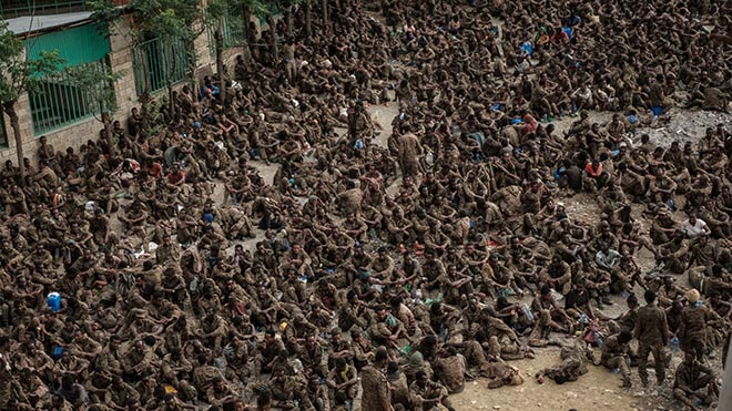 جنود إثيوبيون أسرتهم جبهة تحرير تيغراي