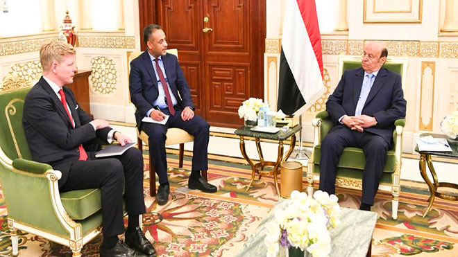 الرئيس عبدربه منصور مع المبعوث الأممي لليمن