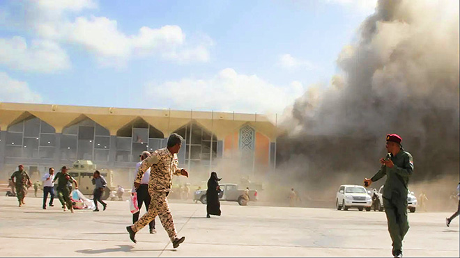 سكان عدن يحاولون تجاوز آثار الحرب التي تركها الحوثيون