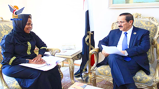 الوزير الحوثي خلال لقائه أمس في صنعاء مسؤولة أممية