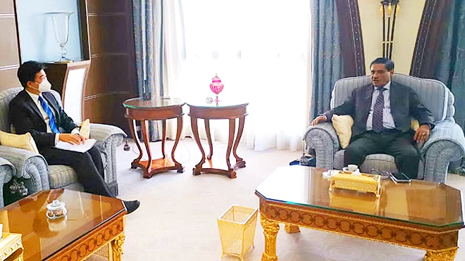 نائب رئيس مجلس القيادة الرئاسي البحسني مع القائم بأعمال سفارة جمهورية الصين الشعبية