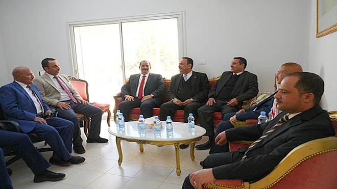 خلال زيارة وزير الداخليه السفارة اليمنية في تونس