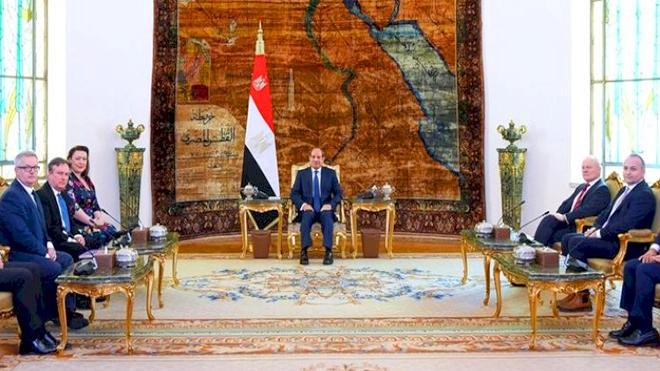 الرئيس المصري خلال لقائه وفدا من لجنة الشئون الخارجية في مجلس العموم البريطاني