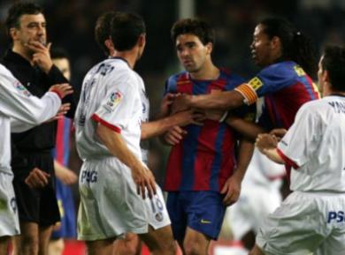 ساكي يقول بأن اعصاب لاعبي برشلونة بدأت تنهار