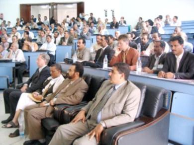 جانب من المشاركين جانب من المشاركين