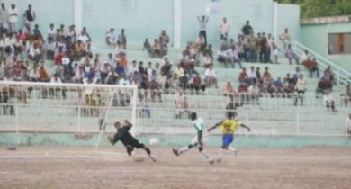فرصة ضائعة حبست الأنفاس للاعب الشعب عمار ابراهيم