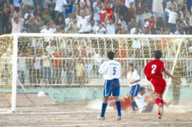 دربكة أمام مرمى وحدة صنعاء نتج عنها الهدف الأول للتلال