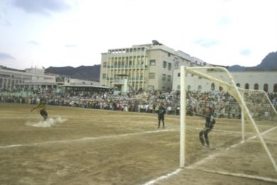 لاعب الصقر يسجل ضربة الترجيح الحاسمة في مرمى حليم الجبلي حارس حسان