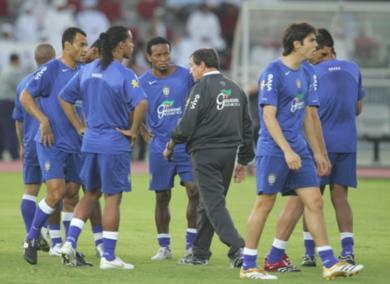 نجوم البرازيل وضعوا مدربهم في حيرة