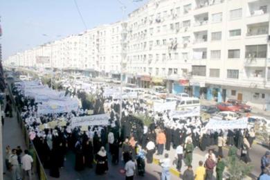 المسيرة الحاشدة لنساء عدن للتنديد بالإساءة لرسول الهدى صلوات الله عليه المسيرة الحاشدة لنساء عدن للتنديد بالإساءة لرسول الهدى صلوات الله عليه
