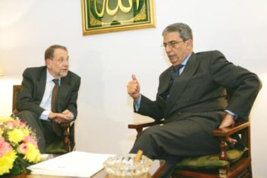 الامين العام للجامعة العربية عمرو موسى خلال لقائه بخافيير سولانا المنسق الاعلى للسياسية الخارجية والامنية للاتحاد الاوربى