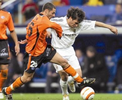 راؤول يساهم في فوز ريال مدريد بعد غيابه ثلاثة أشهر بداعي الاصابة راؤول يساهم في فوز ريال مدريد بعد غيابه ثلاثة أشهر بداعي الاصابة