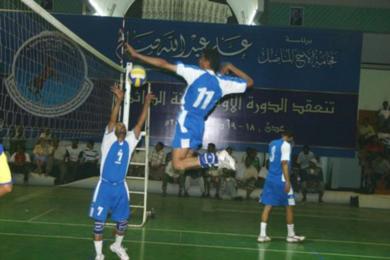 لقطة من مباراة الشرطة والشعلة