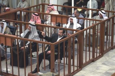 الرئيس العراقي المخلوع صدام حسين وسبعة من مساعديه 