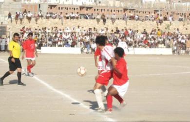 المصري ميرون فرضت عليه رقابة لصيقة من لاعب الاهلي العماري المصري ميرون فرضت عليه رقابة لصيقة من لاعب الاهلي العماري