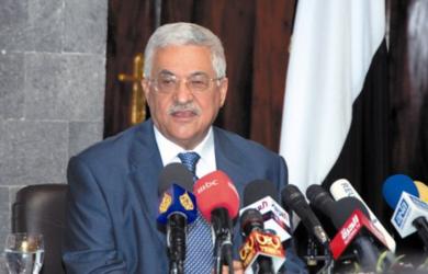 الرئيس الفلسطيني محمود عباس في مؤتمر صحفي في صنعاء الرئيس الفلسطيني محمود عباس في مؤتمر صحفي في صنعاء