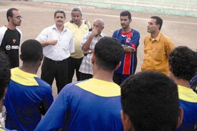 التلال النادي المئوي الوحيد في البطولة فهل يدرك هؤلاء ذلك