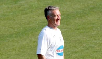 ديشامب مدرب الفريق عليه مسؤولية كبيرة جدا ديشامب مدرب الفريق عليه مسؤولية كبيرة جدا
