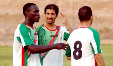 لاعبو المولودية وحوار حول مباراة اليوم