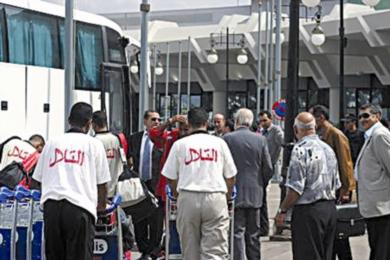 فريق التلال لدى وصولهم إلى الجزائر