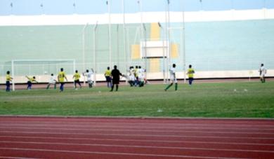 شباب البيضاء يفاجئ لاعبي الشعلة بهدف التعادل شباب البيضاء يفاجئ لاعبي الشعلة بهدف التعادل