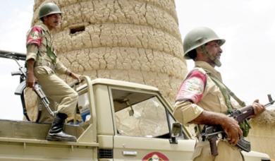 صورة من الأرشيف لقوات الجيش متمركزين في احدى القرى في صعدة صورة من الأرشيف لقوات الجيش متمركزين في احدى القرى في صعدة