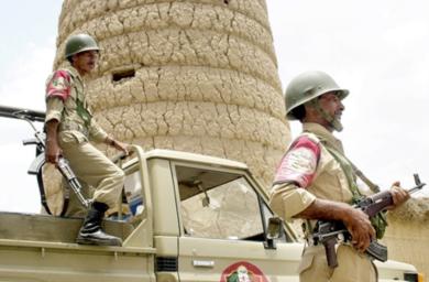 صورة من الأرشيف لطقم عسكري في محافظة صعدة صورة من الأرشيف لطقم عسكري في محافظة صعدة