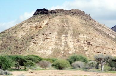 منطقة آثار في قمة جبل منطقة آثار في قمة جبل