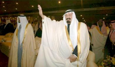 الملك عبدالله بن عبدالعزيز اثناء حضوره مهرجان الجنادرية الملك عبدالله بن عبدالعزيز اثناء حضوره مهرجان الجنادرية
