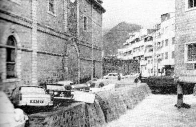 صورة مأخوذة من عدد «الأيام» بتاريخ 11 ابريل 1967م توضحان حجم اضرار السيول صورة مأخوذة من عدد «الأيام» بتاريخ 11 ابريل 1967م توضحان حجم اضرار السيول