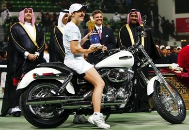 البلجيكية جوستين هينان المصنفة اولى البلجيكية جوستين هينان المصنفة اولى