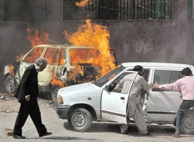 اعمال عنف تشهدها باكستان بشأن محاكمة كبير القضاة
